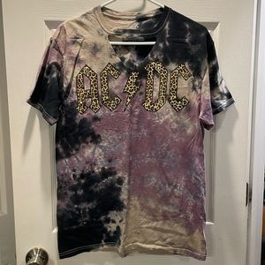 3/$20 Rock band women’s T-shirt